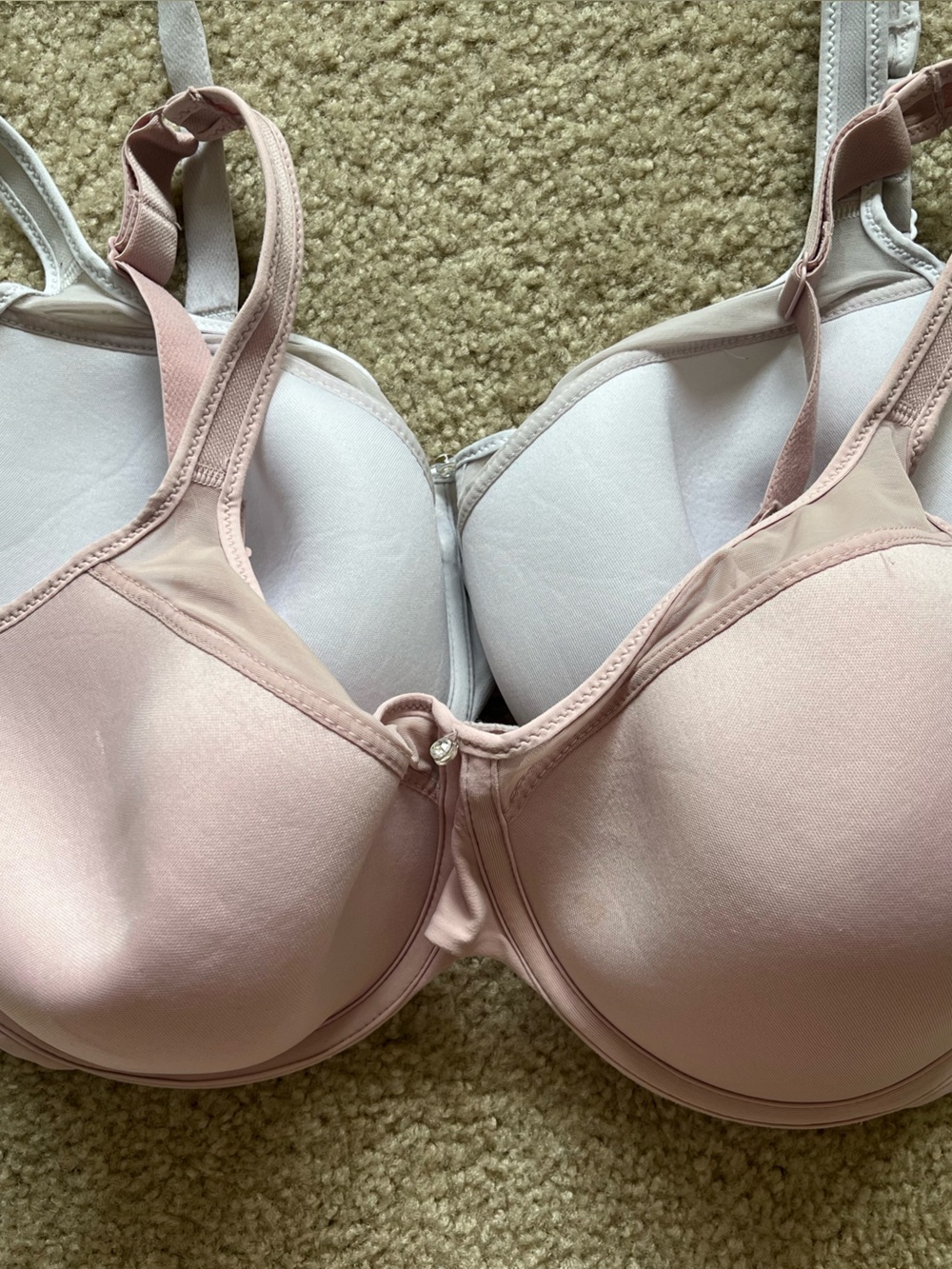 Two Bali bras 38 DD, GUC